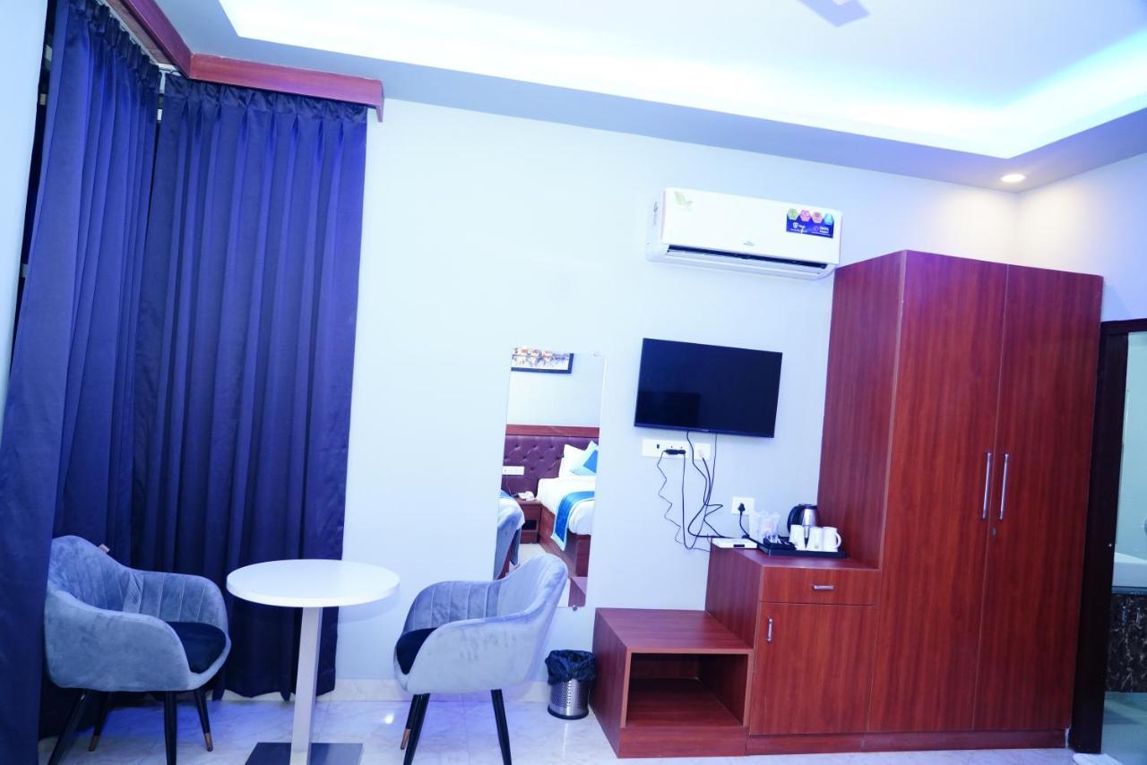 Expomart Inn نويدا الكبرى المظهر الخارجي الصورة